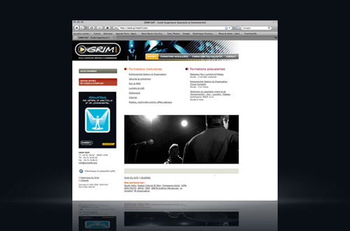 Thumbnail image that says sleek button using photoshop that links to a Photoshop tutoril.